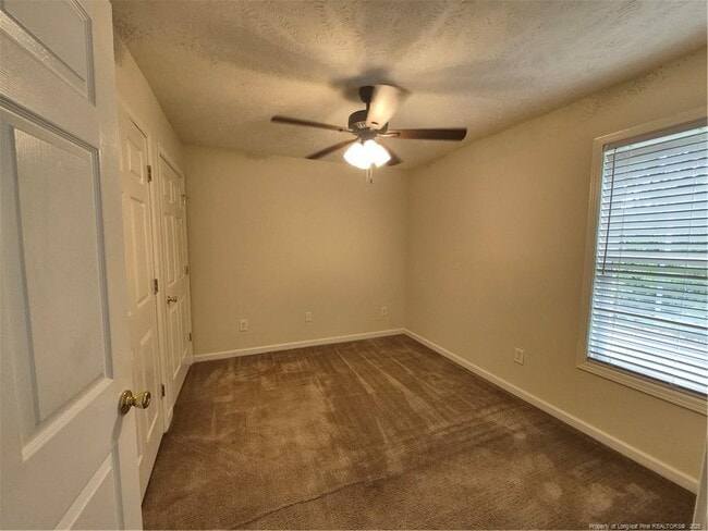 Building Photo - 141 Wading Creek Ln