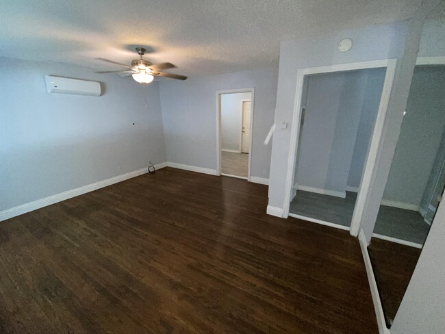 Building Photo - 300 Haybert Ct