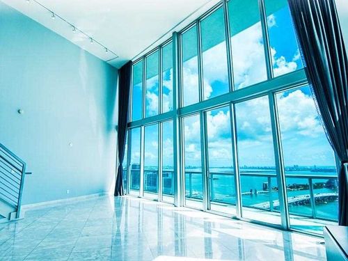 Foto del edificio - 888 Biscayne Blvd