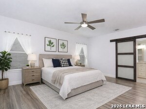 Foto del edificio - 508 E Thompson Pl