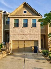 Building Photo - 1700 Paxton Dr SW