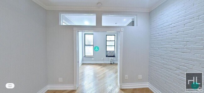 Building Photo - East 10th Street