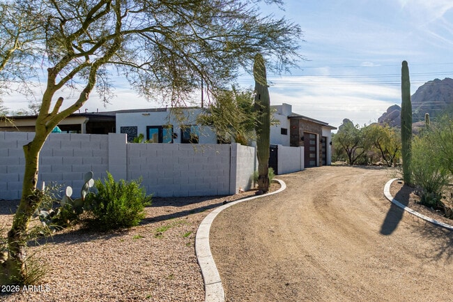 Foto del edificio - 2311 N 58th St