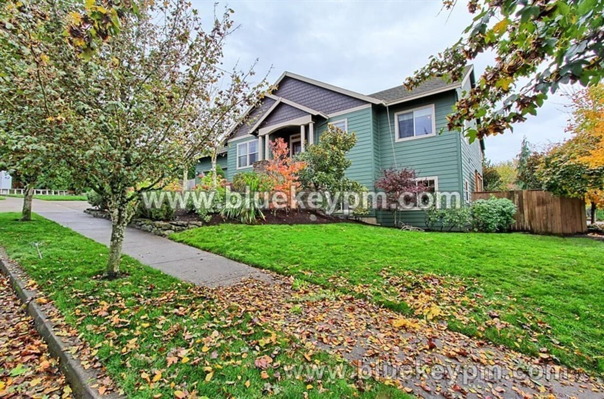 Primary Photo - 4 Bed, 3 Bath Home in Happy Valley with Pr...