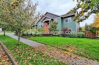 Building Photo - 13630 SE Portland View Pl