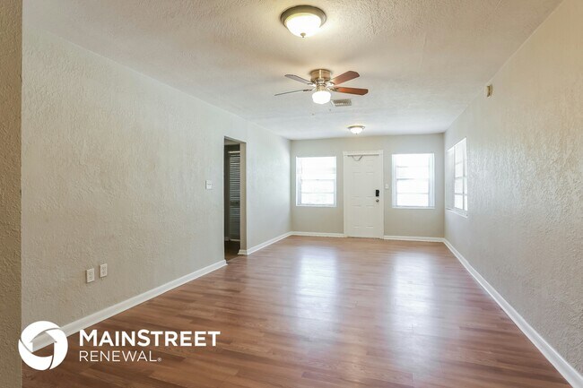 Foto del edificio - 1548 SW 28th Terrace