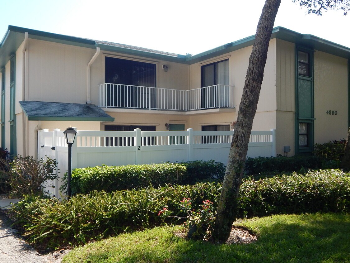 Foto principal - 4890 Bethel Creek Dr