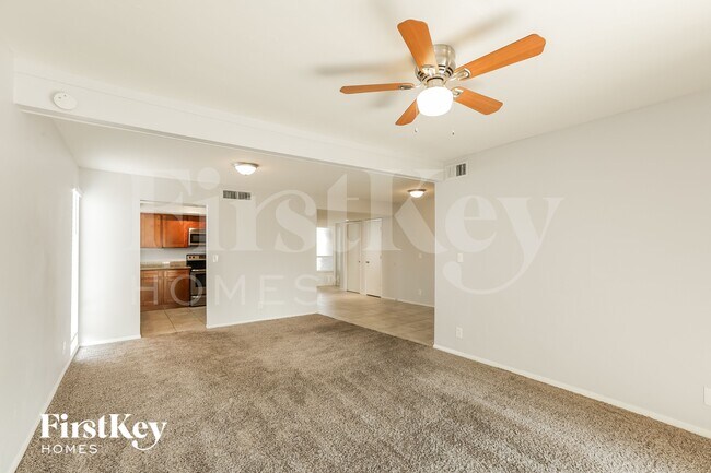 Foto del edificio - 9631 N 35th Dr