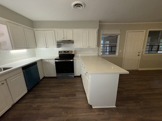 Foto del edificio - 4625 Tennyson St