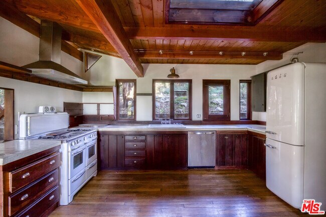 Foto del edificio - 460 W Ave 46