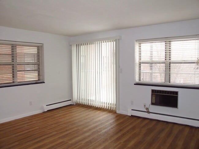 Foto del edificio - 4925 Washington St