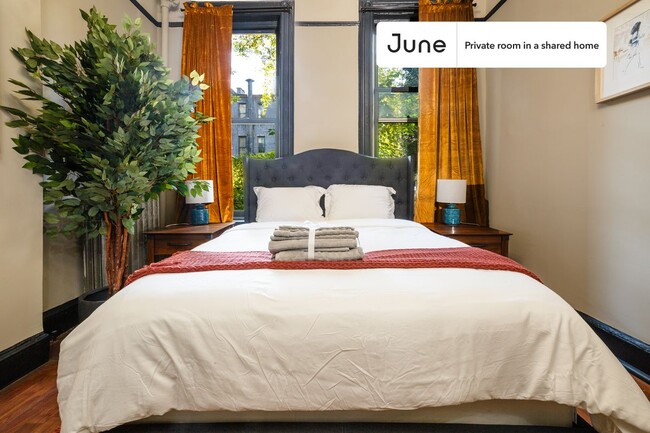 Foto del edificio - Room in Shared 4 bed/1 bath home