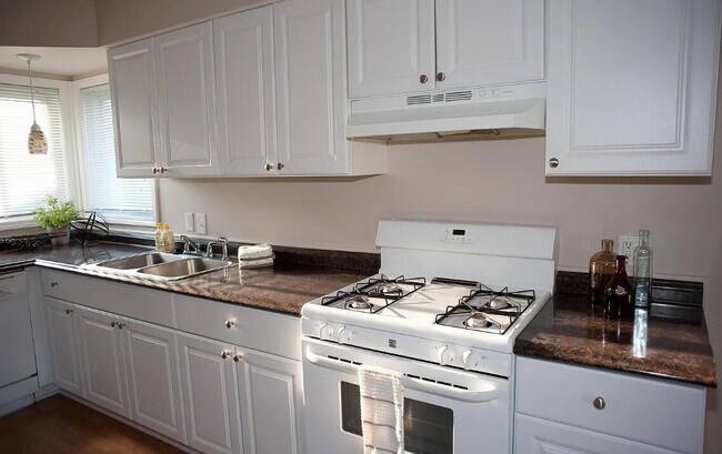 Foto del edificio - 14255 Cavell St