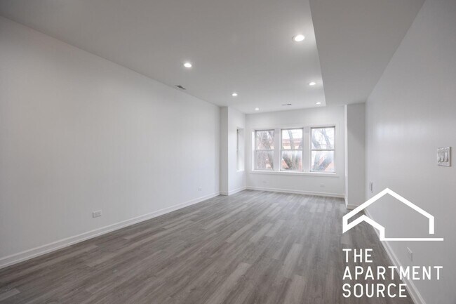 Foto del edificio - 1014 N Hamlin Ave