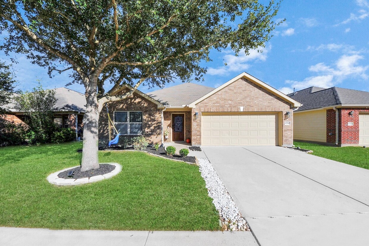 Primary Photo - 6714 Albion Cresent Dr