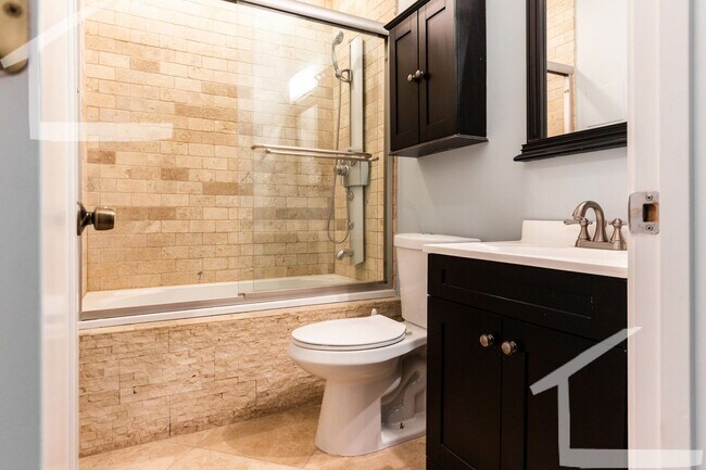 Foto del edificio - Nice 2 bed in South End