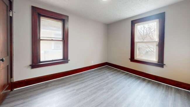 Building Photo - Akron 3 Bedroom Single Family Home + Garage