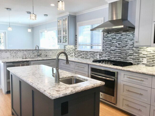 Building Photo - Stunning Remodeled Linda Mar Rancher - Min...