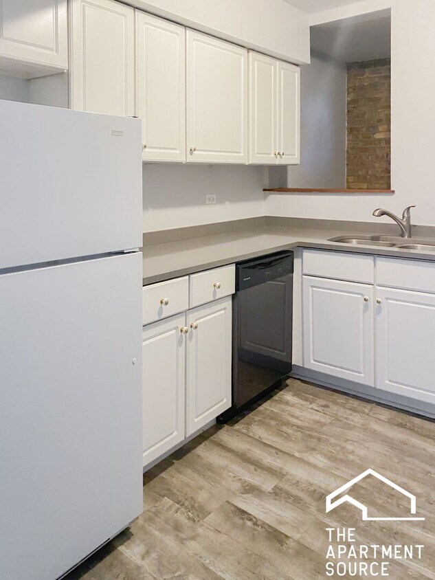 Foto principal - 3700 N Sheffield Ave