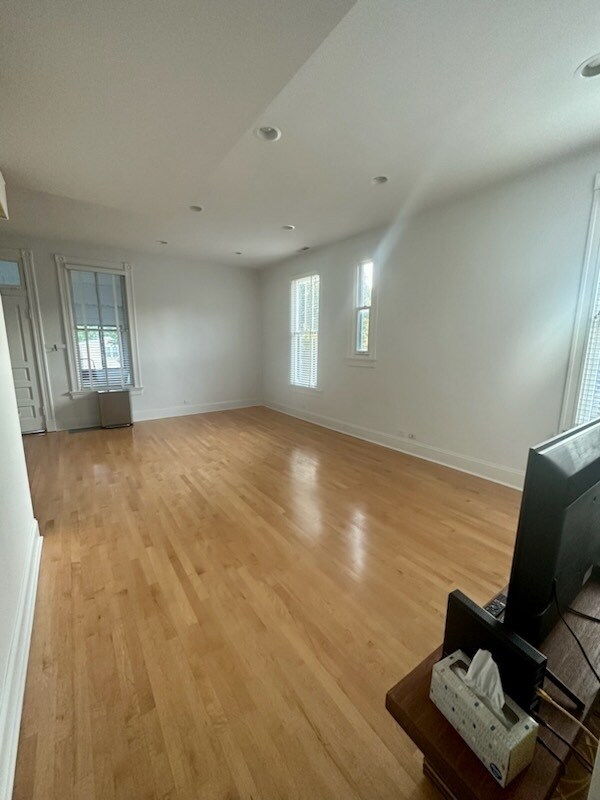 Foto del edificio - 1110 W Oakdale Ave