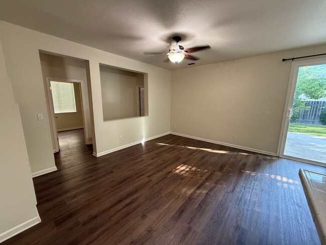 Foto del edificio - 1600 LemonTree Rd