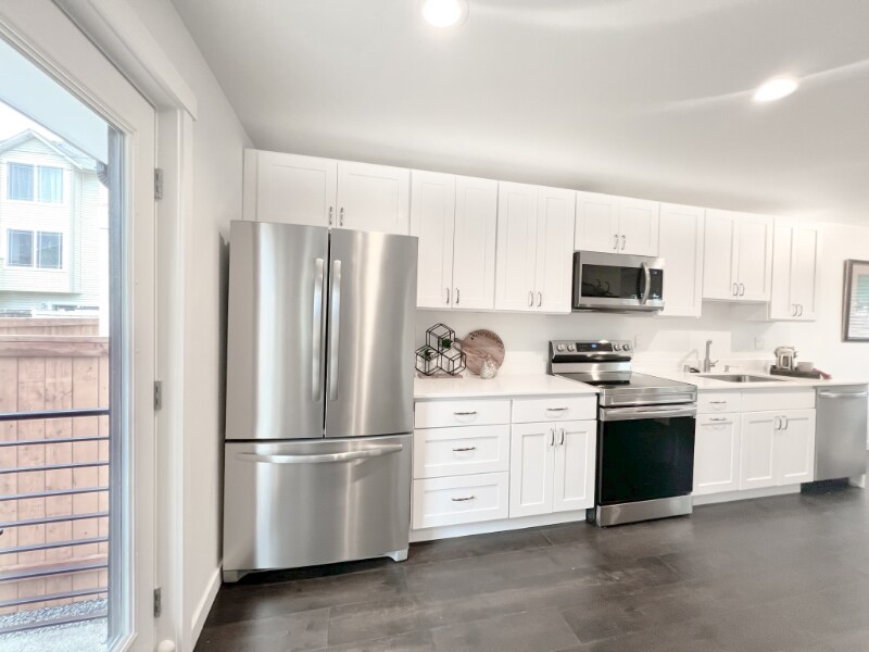 Foto principal - 10215 Evanston Ave N