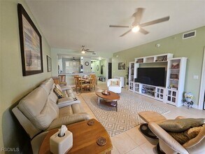 Building Photo - 10720 Ravenna Way