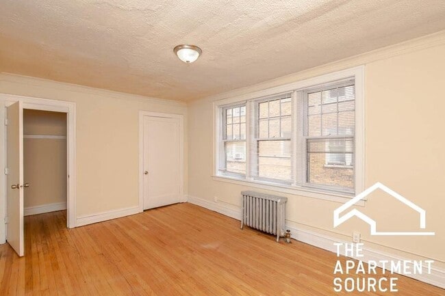 Foto del edificio - 5011 W Cermak Rd
