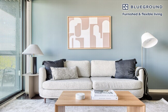 Foto del edificio - 1717 Ridge Ave