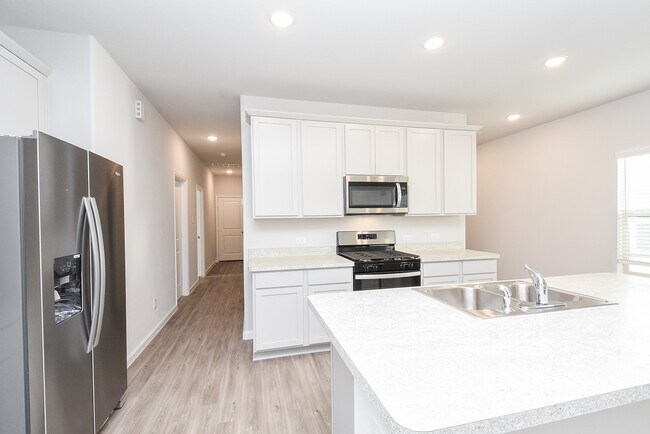 Building Photo - 16493 Moss Ln