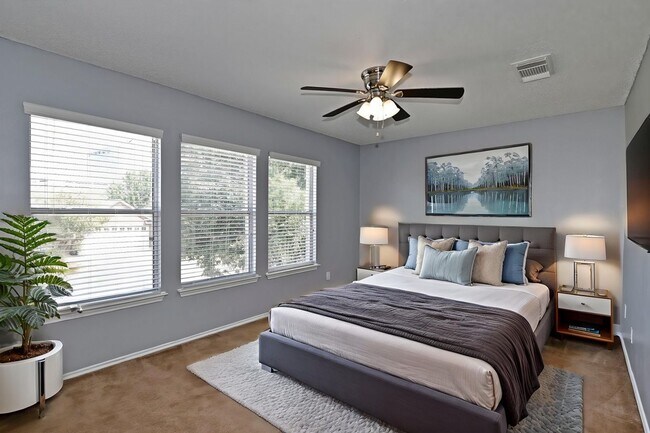 Foto del edificio - TWO STORY  |  4 BEDROOM  |  2.5 BATH  |  2...