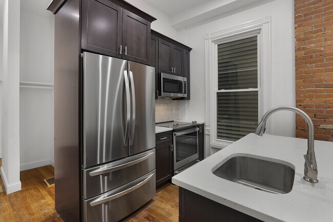 Kitchen - 57 Trumbull St