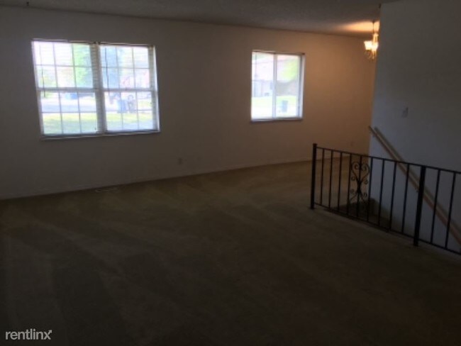 Building Photo - 105 King Arthur Ct