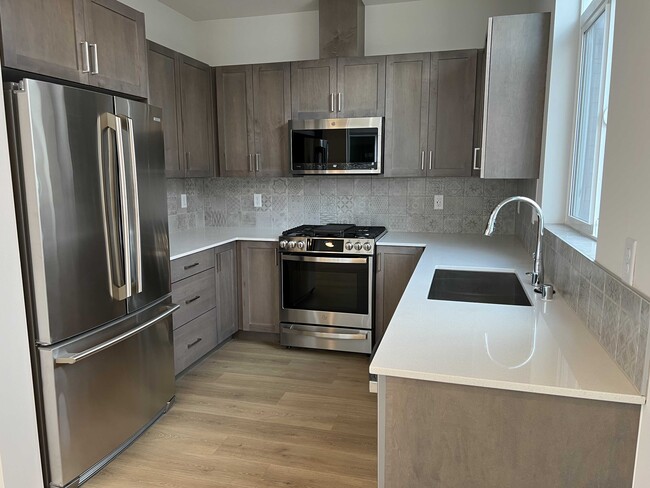 Foto del edificio - 3629 1st Ave NW