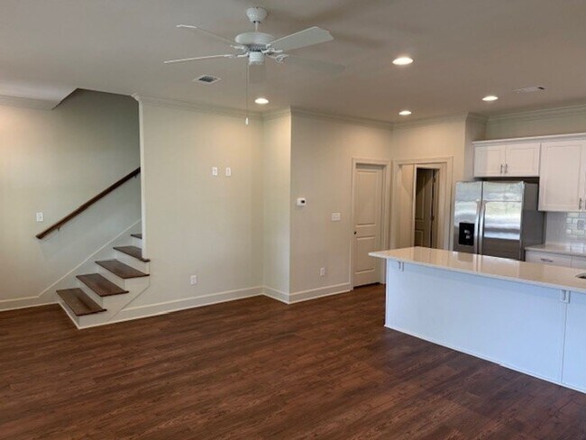 Foto del edificio - New Construction 3 Bed/3.5 Bath Available ...