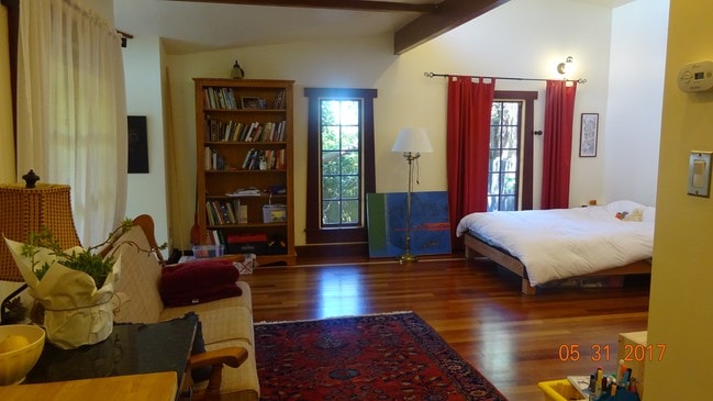 studio - 246 Bemis St