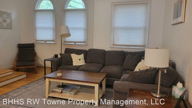 Building Photo - 4 br, 3.5 bath House - 839 Botetourt Gardens