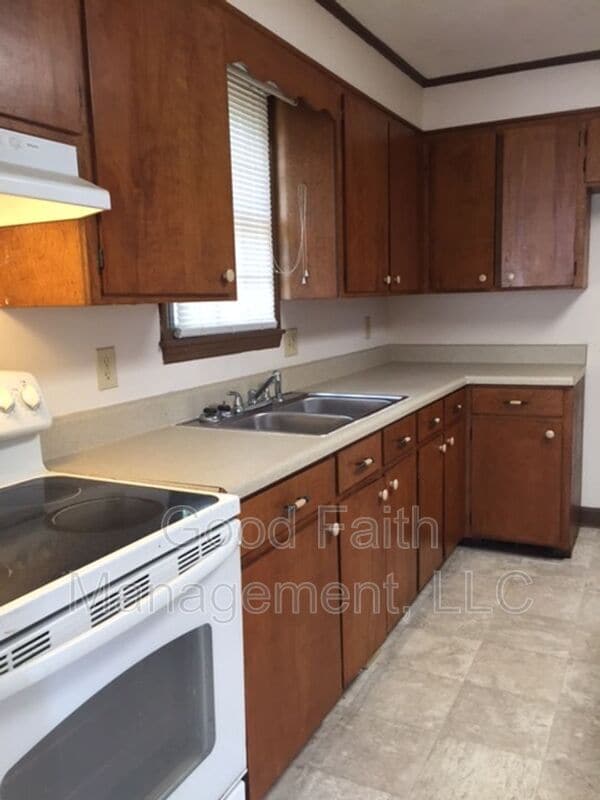 Building Photo - 2347 Henry Cir