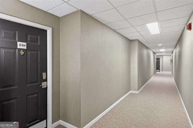 Foto del edificio - 1074 Peachtree Walk NE