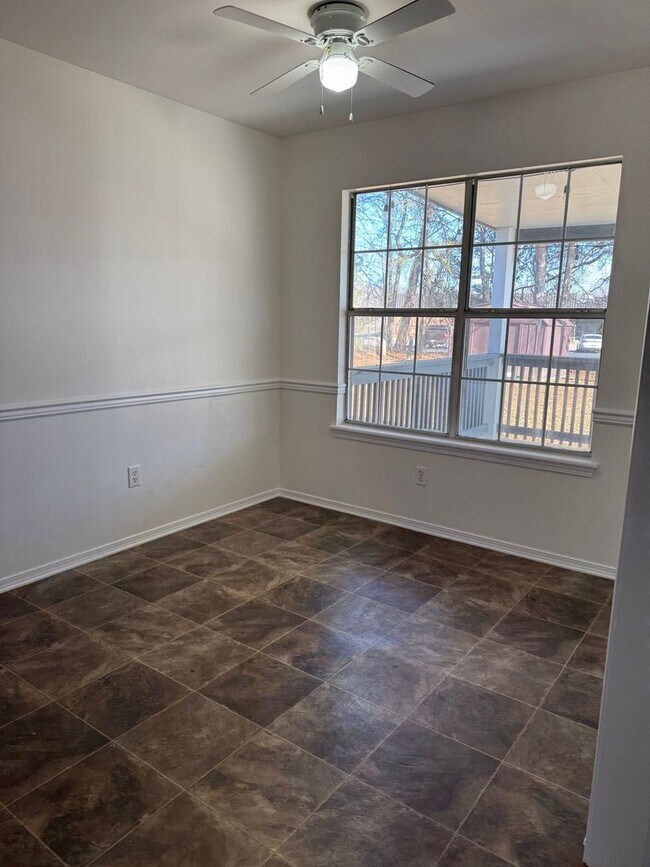 Foto del edificio - Charming 3 bedroom,  2 Bathroom