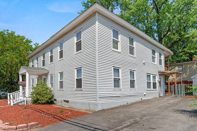Building Photo - 28 S Beech St