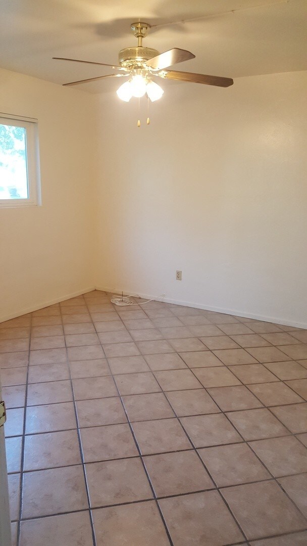 Building Photo - AFFORDABLE 2BR/1BA unit in La Mesa