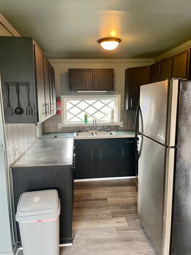 Foto del edificio - 1248 E Philadelphia Ave