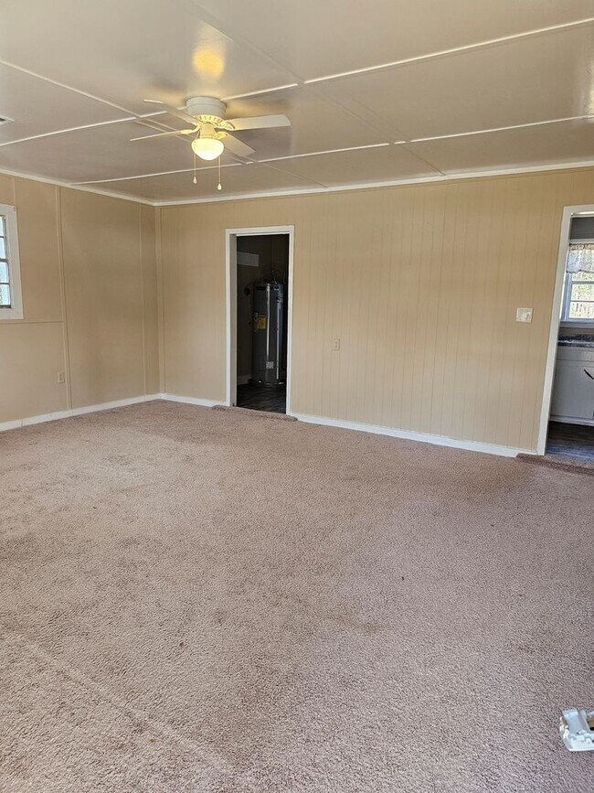 Building Photo - 8984 Westwood Dr