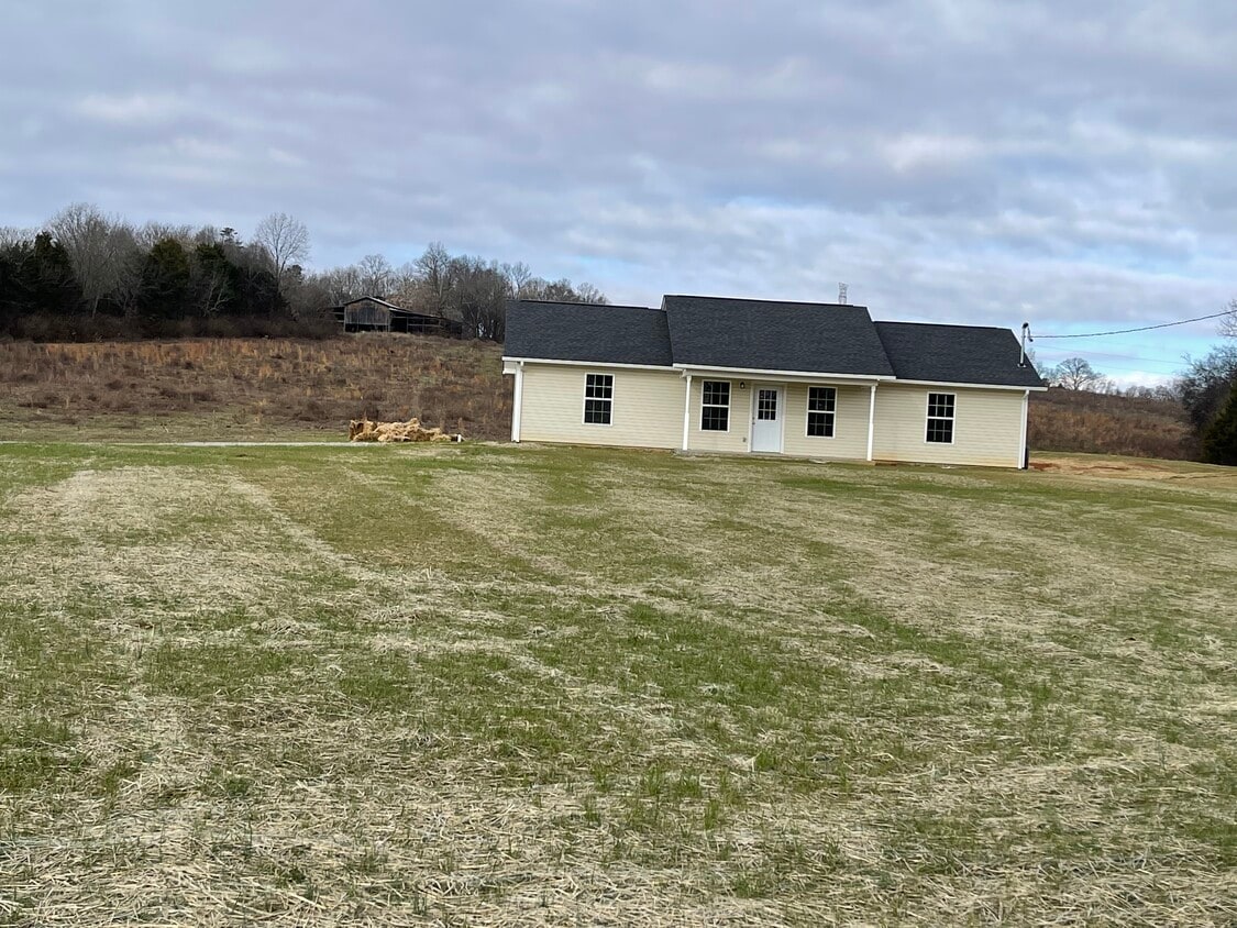 Primary Photo - 491 Coile Rd