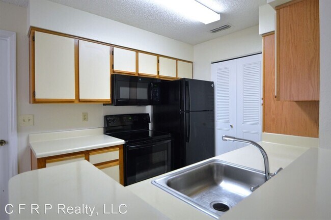 Building Photo - 1081 S Hiawassee Rd