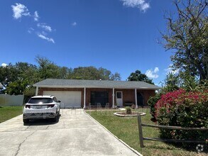 Building Photo - 1020 Orangeview Dr