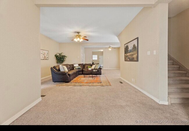 Foto del edificio - 806 S Osage Ave