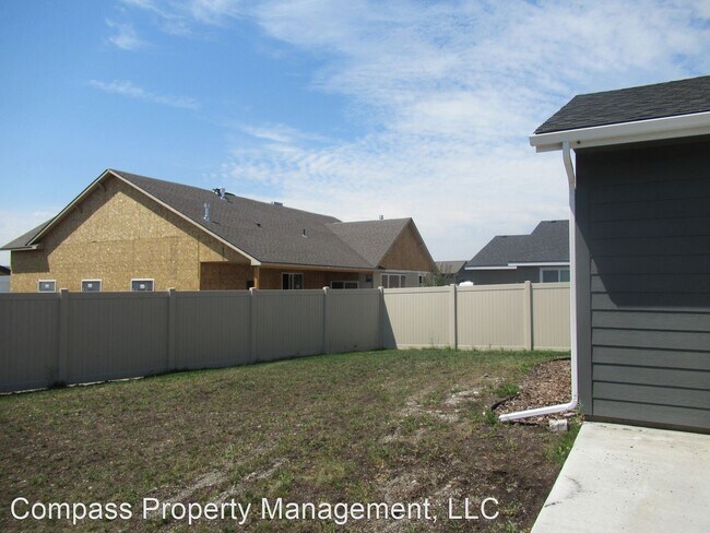 Foto del edificio - 3 br, 2 bath House - 5071 W Mangowood