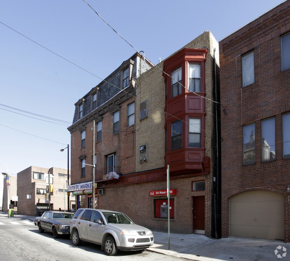Building Photo - 746 South St